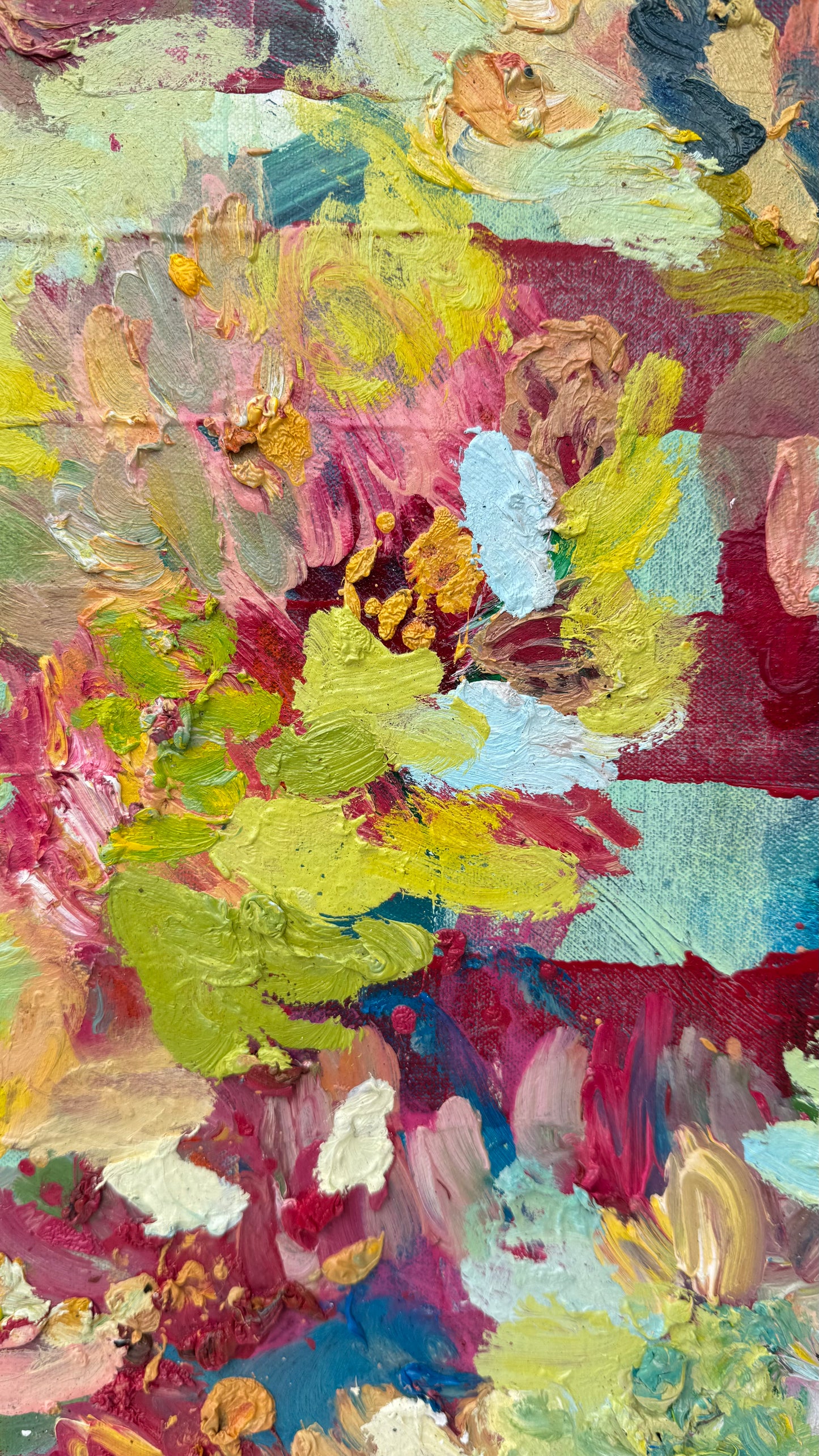 Petals Gone Rogue 35x35cm
